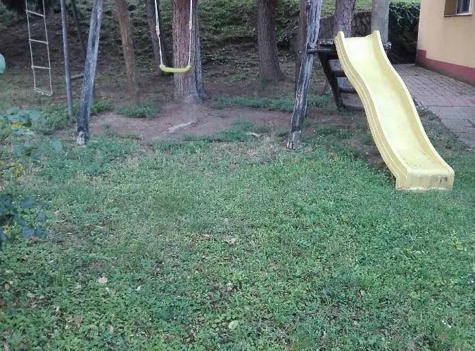 Forest Apartmann * ペーチ